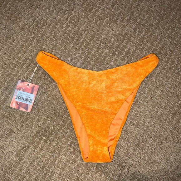 🆕 Neena Swim Chea Orange Bikini - Picture 9 of 16